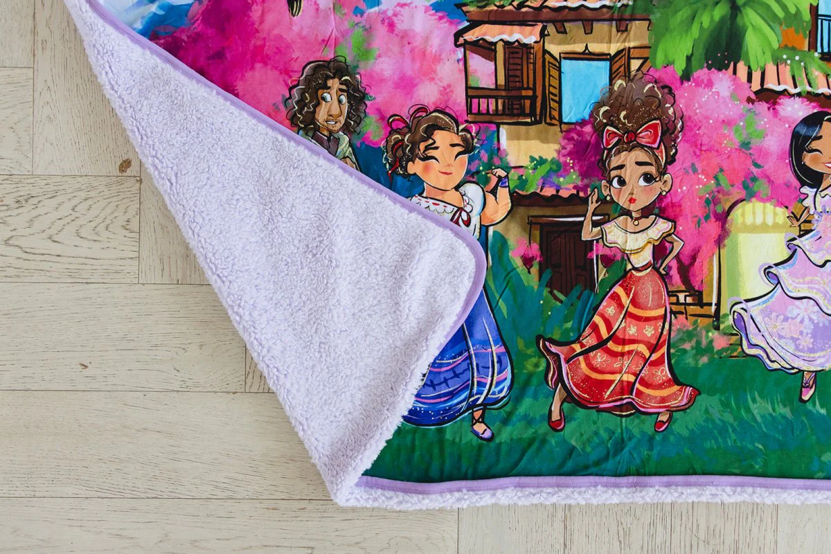 Casita Plush Blanket - Image 3