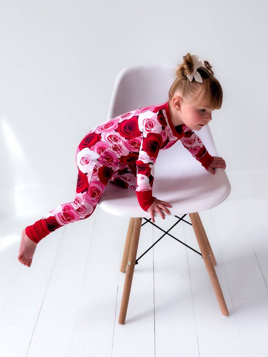 Roses Are Red Zippy - Image 3